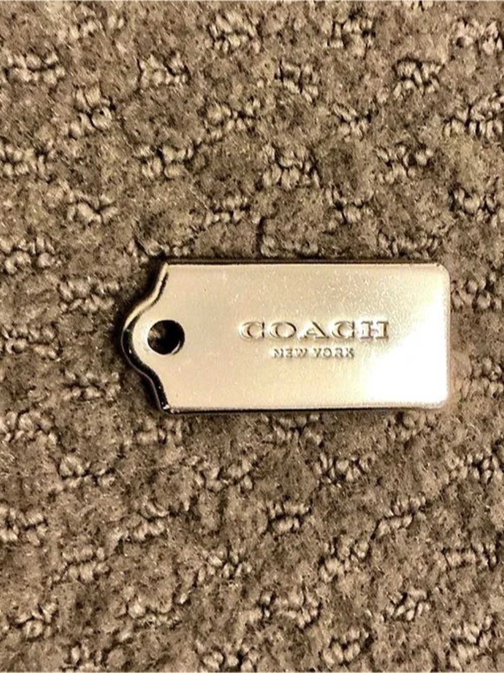 Coach Metal Handbag Hangtag Charm in Gold Tone